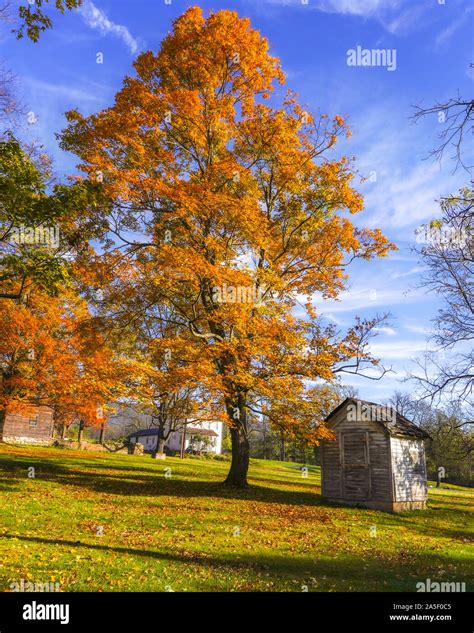 Fall Colors in Pennsylvania Stock Photo - Alamy