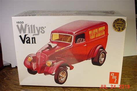 Model Kit 1933 Willys "Gasser" Van AMT Vintage Series 1:25 SEALED 1996 # ...