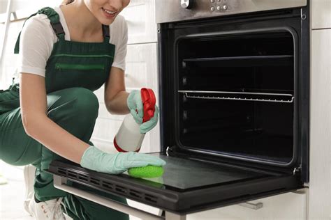 The Ultimate Oven Cleaning Guide: Tips and Tricks - TechBullion