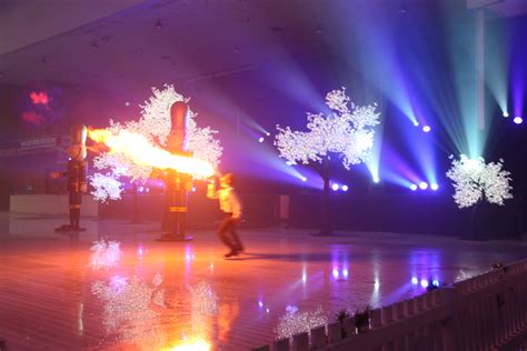 Macquarie Centre Christmas Spectacular Lights the Ice - Resolution X