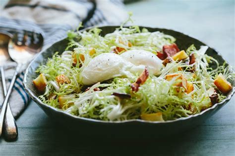 Classic Lyonnaise Salad