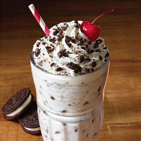 Steak ‘n Shake Is Selling A Double Stuf Oreo Milkshake That’s Basically A Giant Glass Of Oreo ...