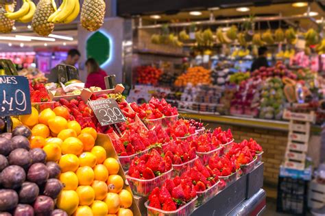 Mercat de la Boqueria in Barcelona - Explore Barcelona's Famed, Vast ...