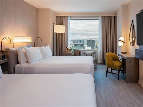 Hotel Near Oregon Convention Center | Hyatt Regency Portland, OR