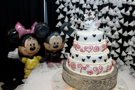 Wedding cake - Mickey & Minnie | Wedding cakes, Cake, Wedding