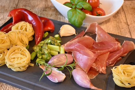 Free Images : meal, produce, plate, colorful, eat, cuisine, pasta, cook, prosciutto, noodles ...