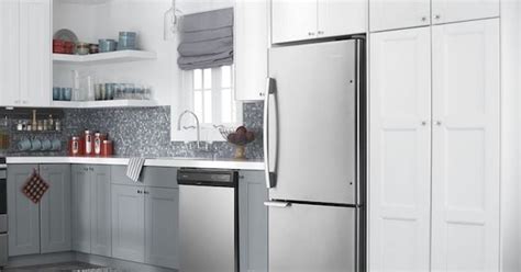 Amana Bottom Freezer Refrigerator Reviews, Models, & Prices