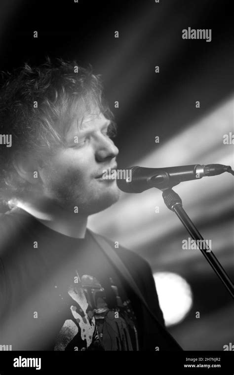 Ed sheeran Black and White Stock Photos & Images - Alamy