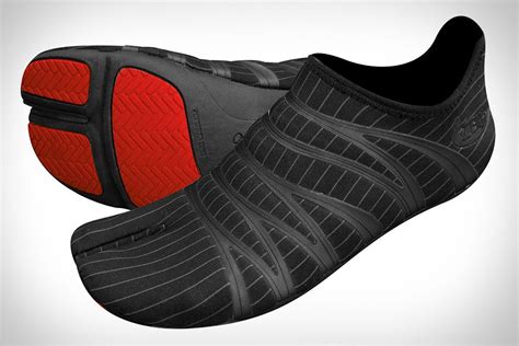 Zemgear 360 Ninja Split-Toe Running Shoes | Toe running shoes, Black shoes, Running shoes