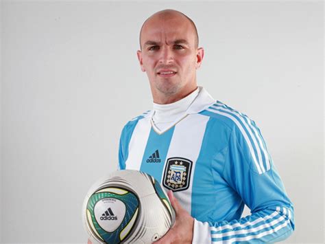 Bald Celebs: Esteban Cambiasso - Argentine - Footballer