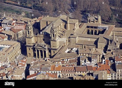 Pamplona Gothic Cathedral Stock Photos & Pamplona Gothic Cathedral ...