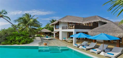 Dusit Thani Three Bedroom Beach Residence - Maldives Water Villas