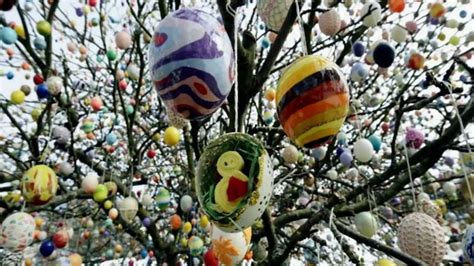 Wonderful Easter Customs - German Easter Tree | Easter tree, Easter ...