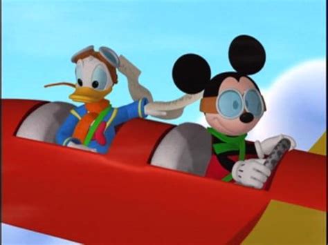 Mickey Saves Santa and Other Mouseketales - Mickey Mouse Clubhouse: Mickey Saves Santa & Other ...