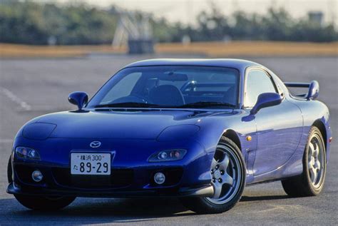 Fiche technique Mazda RX-7 III Type RS (2000-2003)