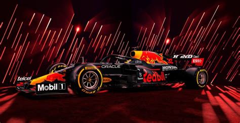 Red Bull chooses old approach and only finishes RB18 at last minute