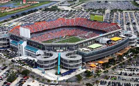 Sun Life Stadium, Miami Dolphins football stadium - Stadiums of Pro Football