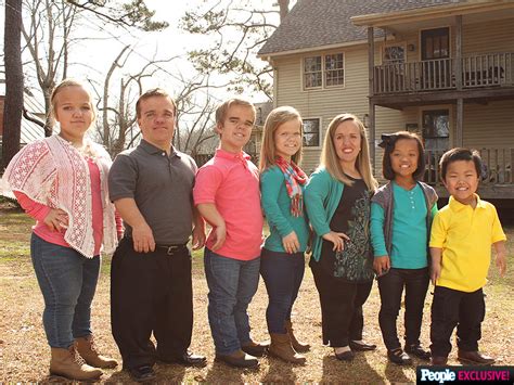 TLC's 7 Little Johnstons Stars Family with Achondroplasia Dwarfism