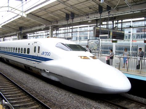Bullet train | Kyoto Station, Kyoto | Todd Lappin | Flickr