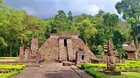 Candi Sukuh Attraction, Event & Entrance Fee - IdeTrips