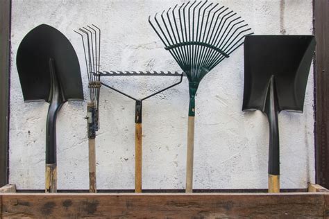 How To Prepare Garden Tools, Lawn Equipment & More For Winter!