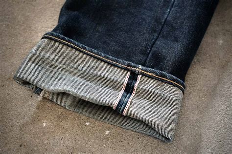 How to cuff jeans (8 common ways). Denim FAQ by Denimhunters