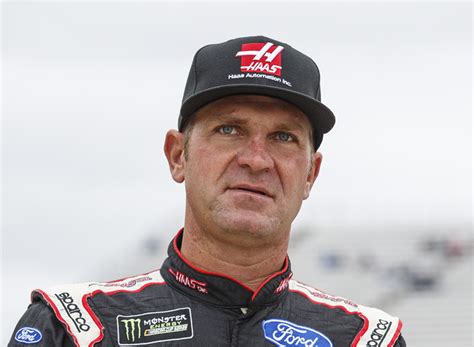 Clint Bowyer: 2018 NASCAR Season Driver Preview - Athlon Sports