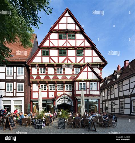 City Cafe, Fachwerkhaus, Altstadt, Hameln, Niedersachsen, Deutschland Stockfotografie - Alamy