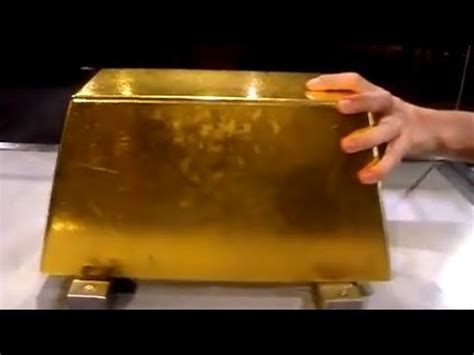 WORLD'S BIGGEST GOLD BAR ~ GOLD MINE MUSEUM in TAIWAN - YouTube