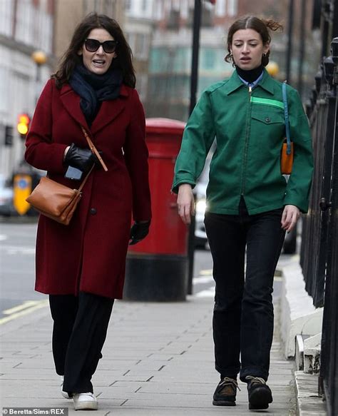 Nigella Lawson heads out for lunch with daughter Cosima to celebrate ...