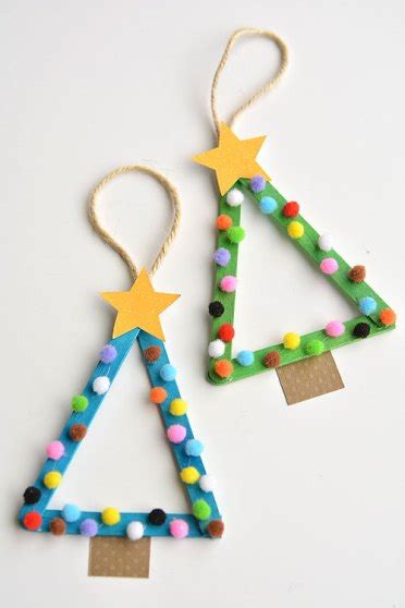 12 Christmas Crafts DIY For Kids & Parents To Make