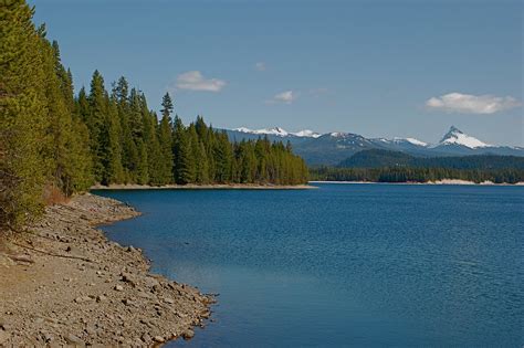 Oregon: Lemolo Lake | View of Lemolo Lake, with Mount Thiels… | Flickr