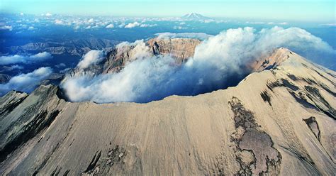 Mount St. Helens Is Recharging Its Magma Stores, Setting Off Earthquake Swarms | WIRED
