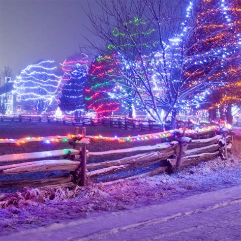 The Beautiful Canadian Christmas Village That Takes You Back In Time ...