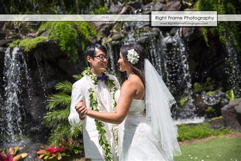 Oahu Waterfall Wedding at Pukalani Falls Garden by RIGHT FRAME PHOTOGRAPHY