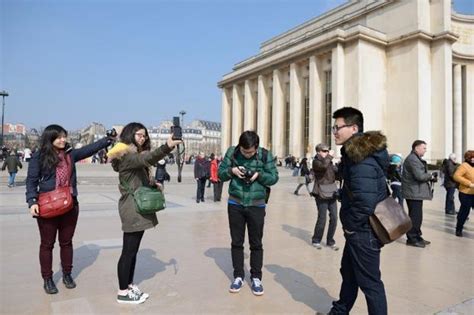 Chinese wonder why their tourists behave so badly - Livemint