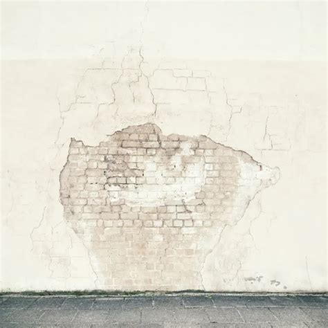 Cracked sidewalk Stock Photos, Royalty Free Cracked sidewalk Images | Depositphotos®