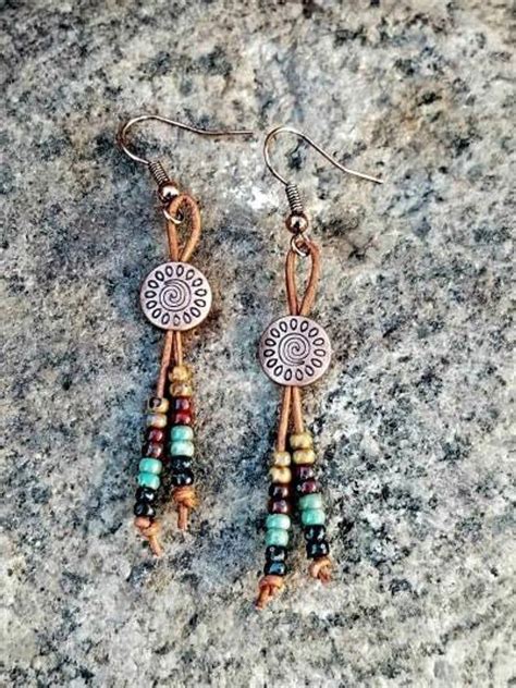 beaded earrings projects #BeadedEarrings | Beaded earrings diy, Diy earrings dangle, Beaded ...