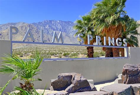 A Visitor's Guide to Exploring Downtown Palm Springs, CA | PlanetWare