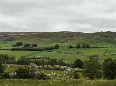 Rosedale Abbey Walk via the Railway and Blakey Ridge - She walks in England