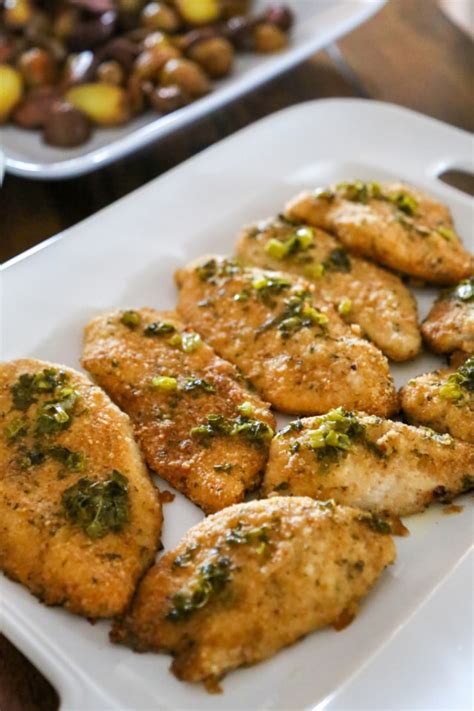 Chicken with White Wine Butter Sauce Recipe - Viva Veltoro