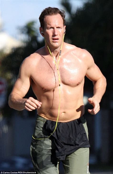 A very buff Patrick Wilson spotted jogging in Gold Coast | Daily Mail ...