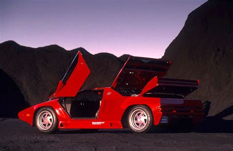 View Photos of the 1991 Vector W8 TwinTurbo