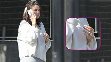 Selena Gomez Flaunts a Huge Ring on her Wedding Finger just Days after ...