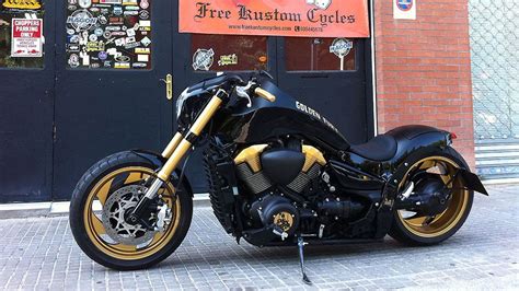 Suzuki Intruder | Boulevard "Golden Fury" by Free Kustom Cycles - Review | Suzuki boulevard ...