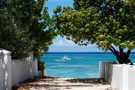 The Ultimate Turks & Caicos Honeymoon Guide