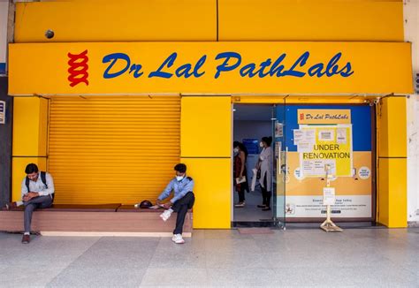 Dr Lal Pathlabs' quarterly profit falls by one fourth as COVID-related revenue shrinks