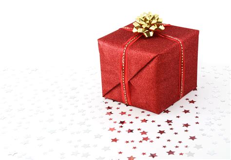 File:Red Christmas present on white background.jpg