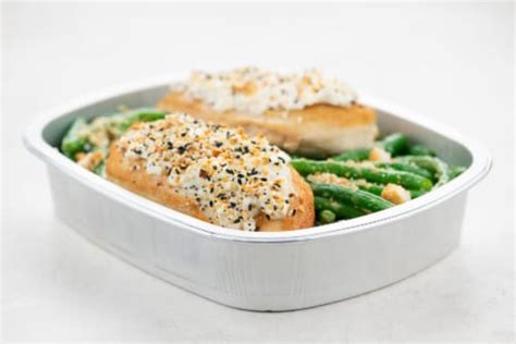 Home Chef Oven-Ready Everything Bagel Chicken with Parmesan Green Beans ...