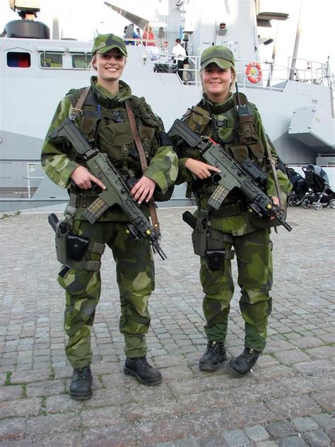 2 Swedish soldiers | Female soldier, Military girl, Military women